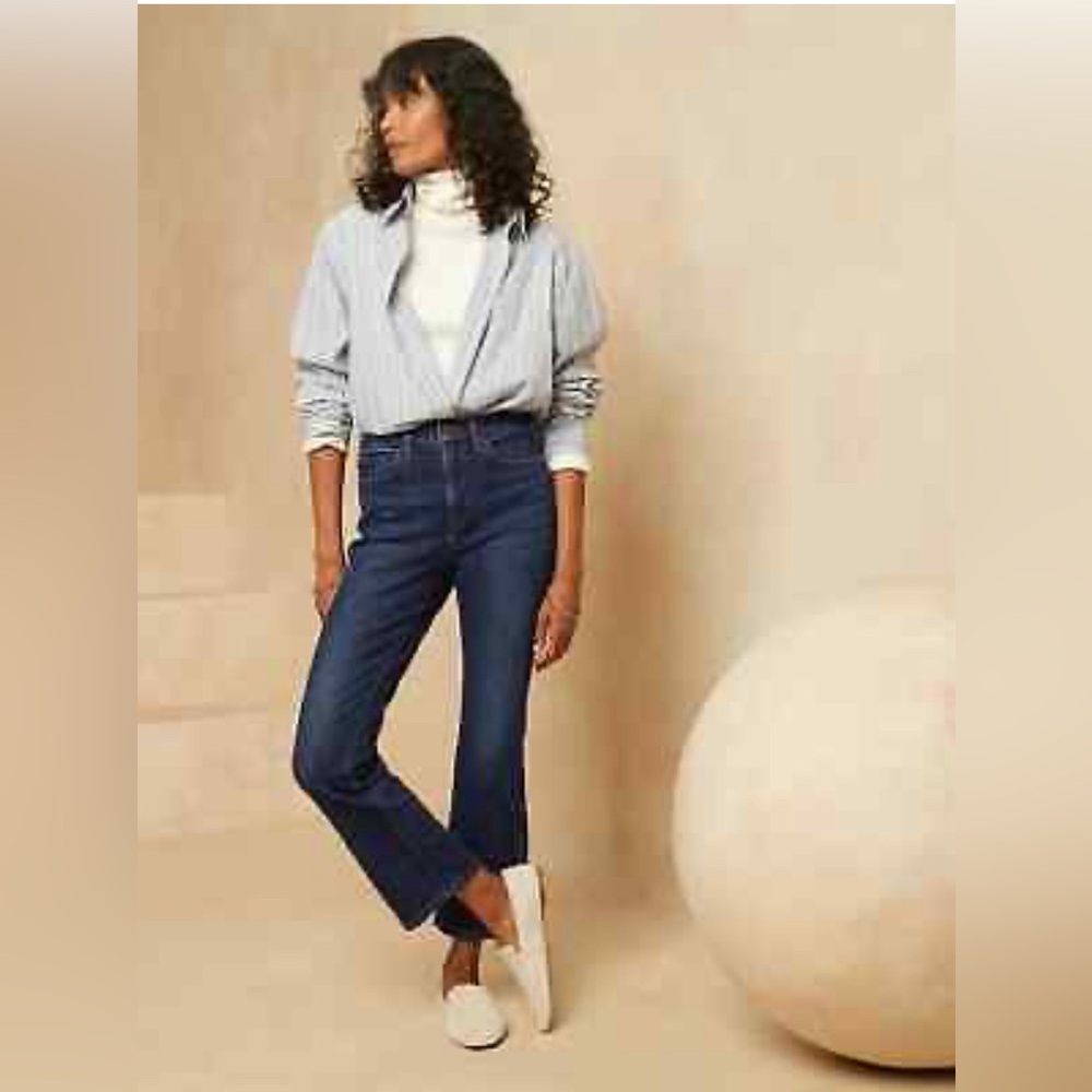 NWT BANANA REPUBLIC High Rise Bootcut Cropped Jeans 30 Long - Picture 2 of 12